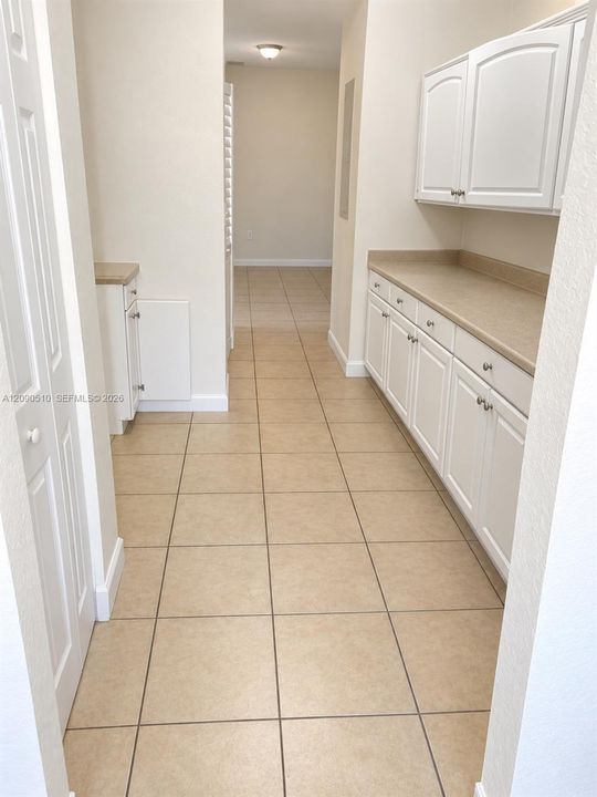 В аренду: $2,600 (4 спален, 3 ванн, 1604 Квадратных фут)