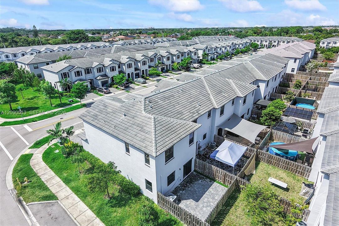 Active With Contract: $410,000 (4 beds, 2 baths, 1820 Square Feet)