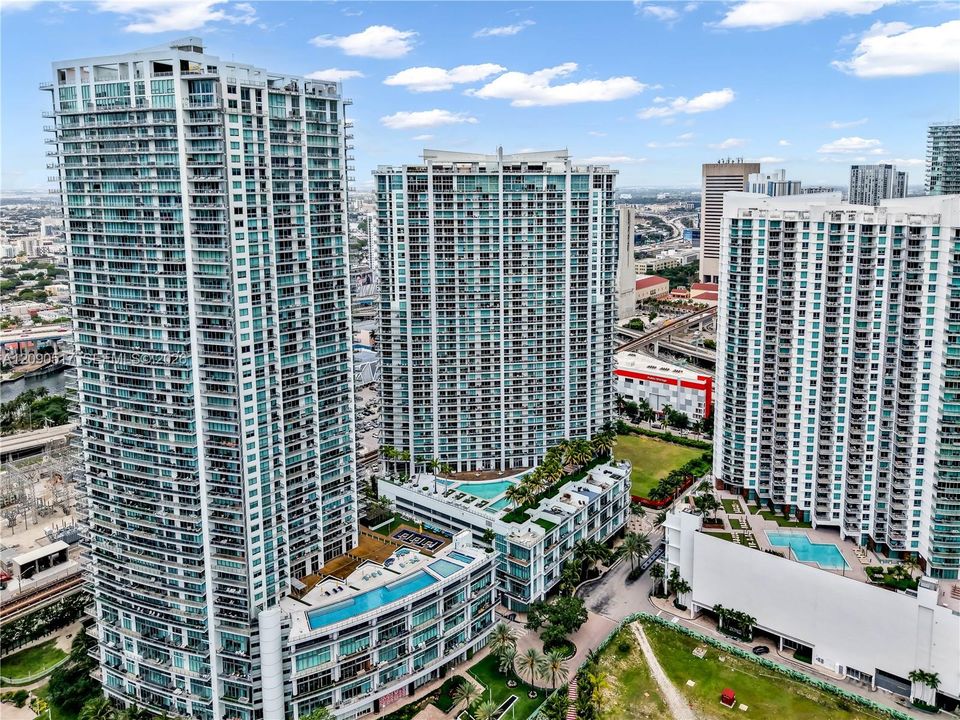 En Venta: $628,000 (2 camas, 2 baños, 1405 Pies cuadrados)
