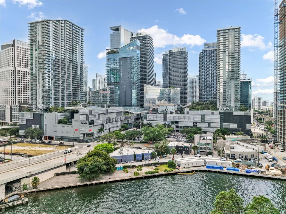 En Venta: $628,000 (2 camas, 2 baños, 1405 Pies cuadrados)