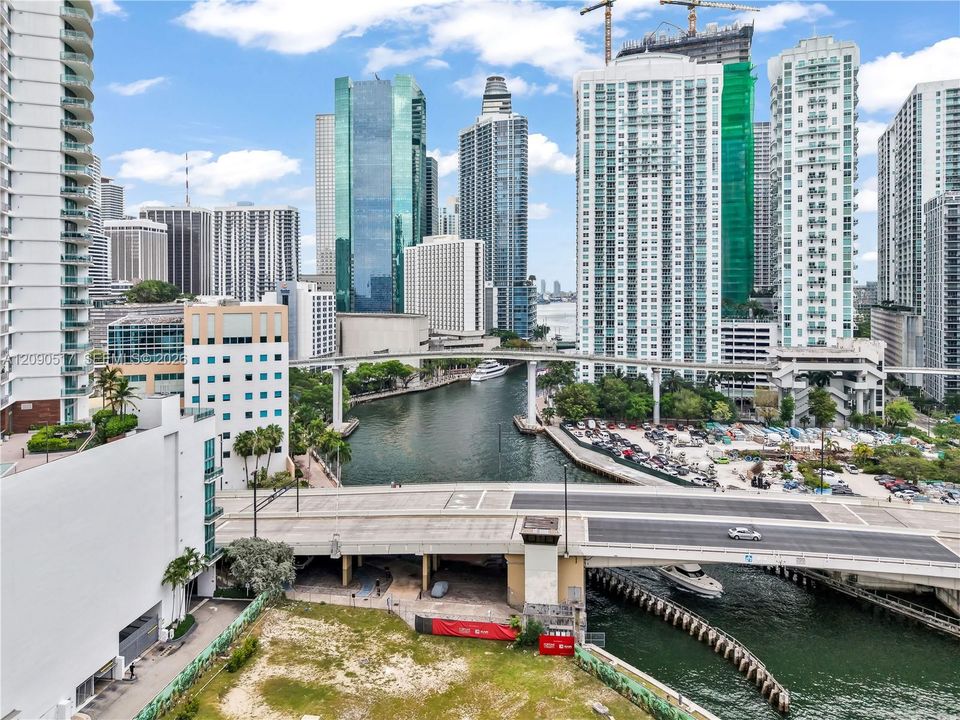 En Venta: $628,000 (2 camas, 2 baños, 1405 Pies cuadrados)