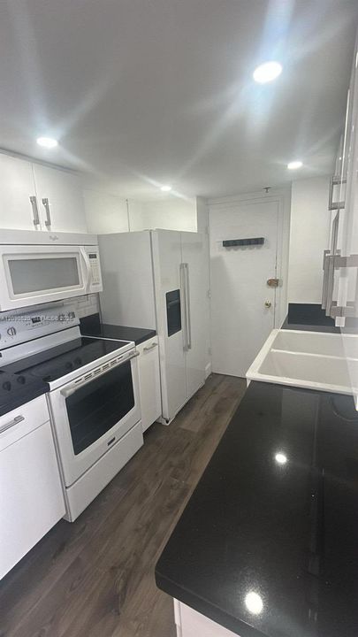 En Renta: $2,750 (2 camas, 2 baños, 997 Pies cuadrados)