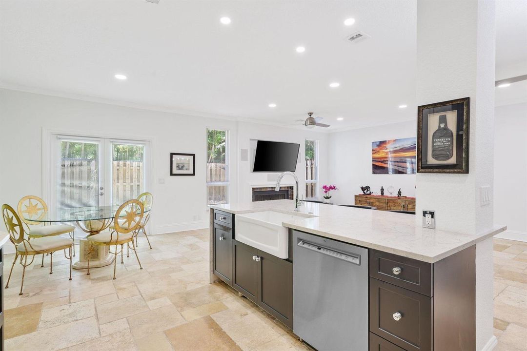 795 Andrews Ave - 24.jpg-SMALL