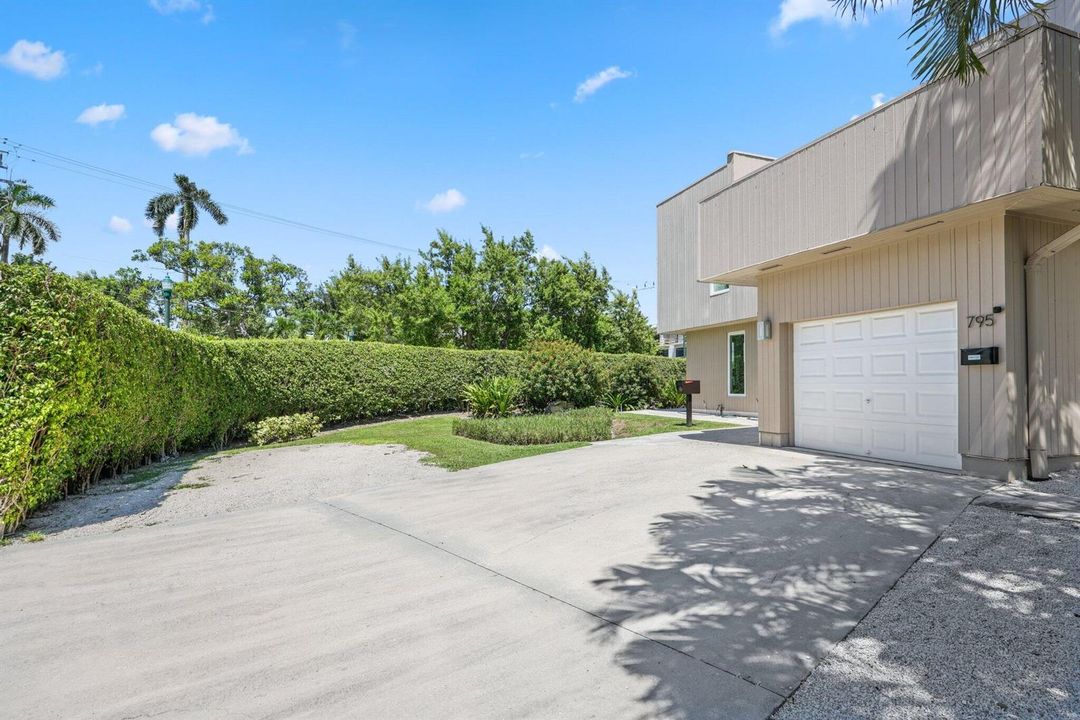 795 Andrews Ave - 6.jpg-SMALL