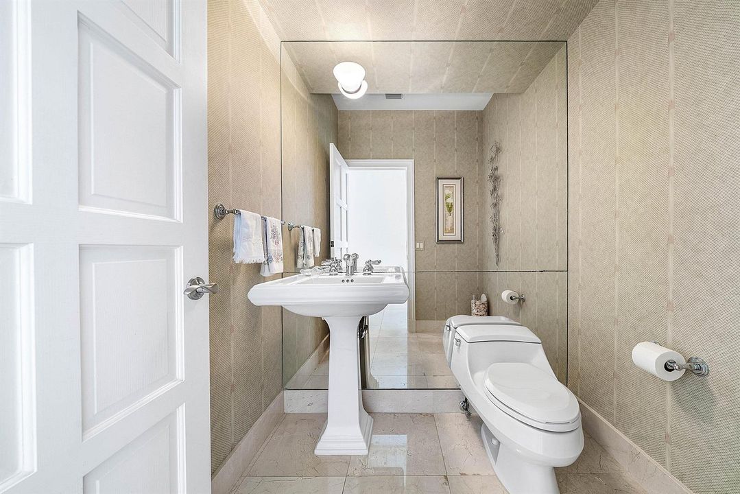 031-6780SoutheastSouthMarinaWay-Stuart-F