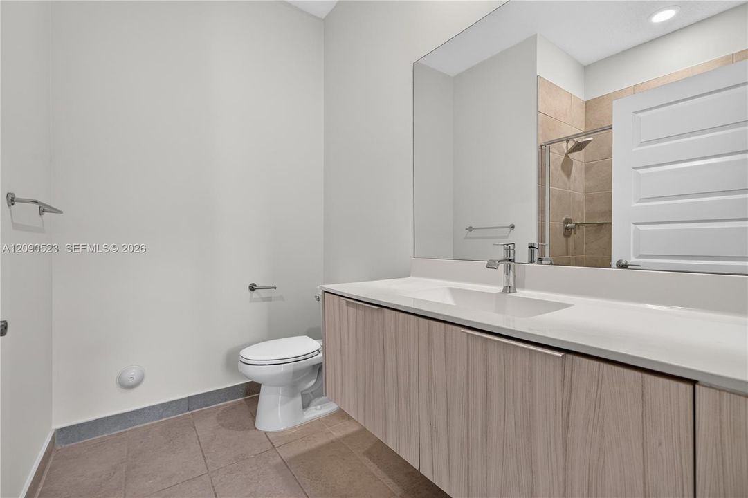 For Rent: $3,100 (3 beds, 2 baths, 1236 Square Feet)