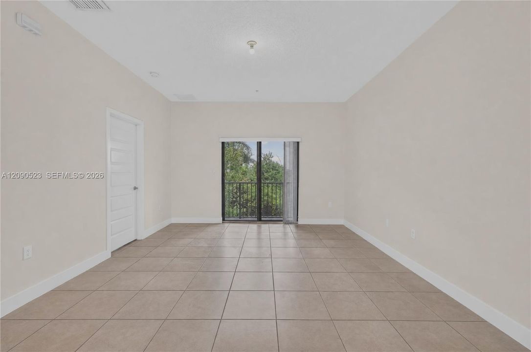 For Rent: $3,100 (3 beds, 2 baths, 1236 Square Feet)