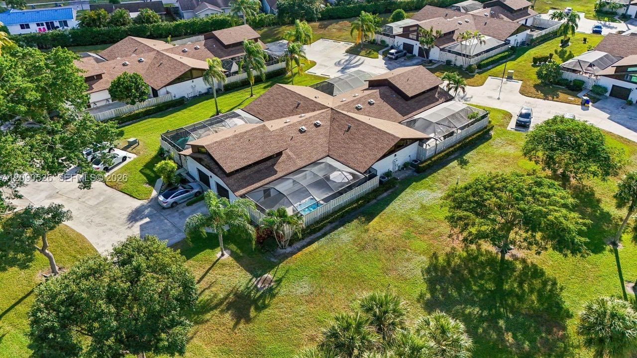 На продажу: $459,900 (3 спален, 3 ванн, 1325 Квадратных фут)