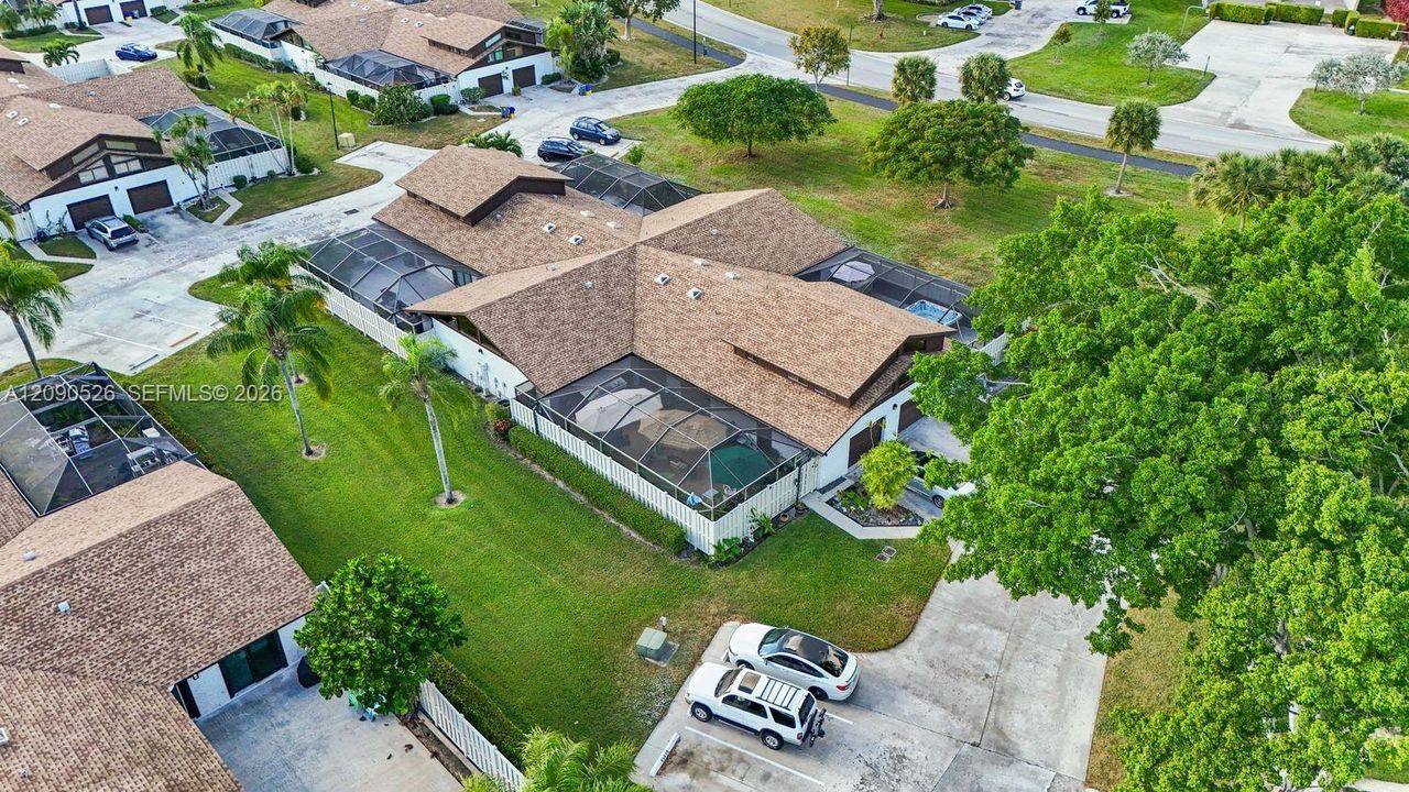 На продажу: $459,900 (3 спален, 3 ванн, 1325 Квадратных фут)