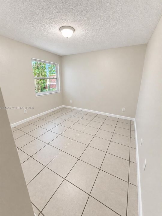 En Renta: $2,950 (4 camas, 2 baños, 2178 Pies cuadrados)
