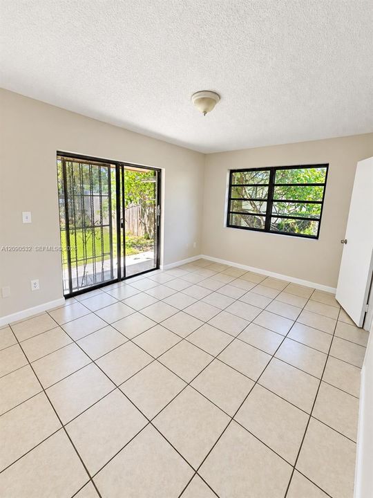 En Renta: $2,950 (4 camas, 2 baños, 2178 Pies cuadrados)