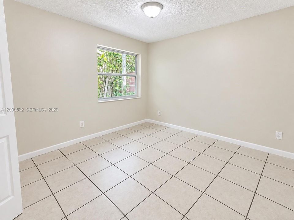 En Renta: $2,950 (4 camas, 2 baños, 2178 Pies cuadrados)