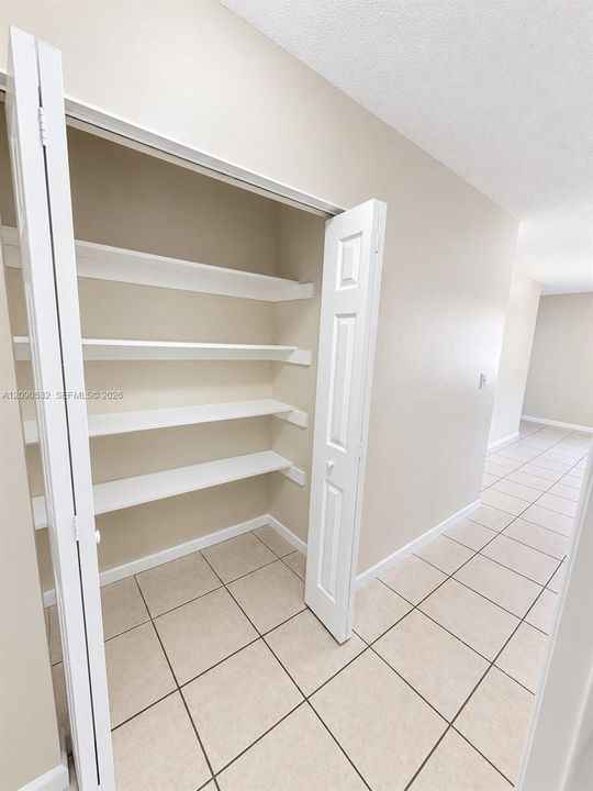 En Renta: $2,950 (4 camas, 2 baños, 2178 Pies cuadrados)