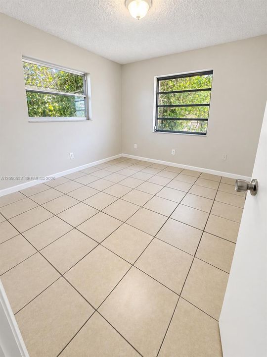 En Renta: $2,950 (4 camas, 2 baños, 2178 Pies cuadrados)