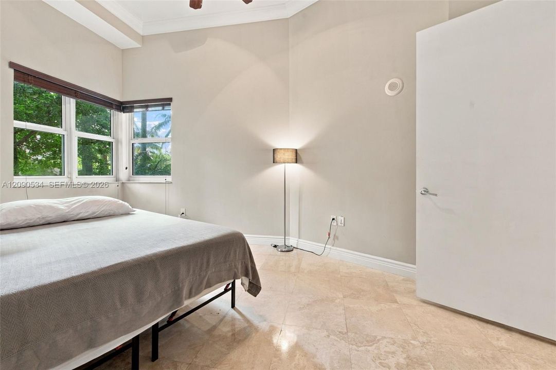 For Sale: $479,000 (2 beds, 2 baths, 1320 Square Feet)
