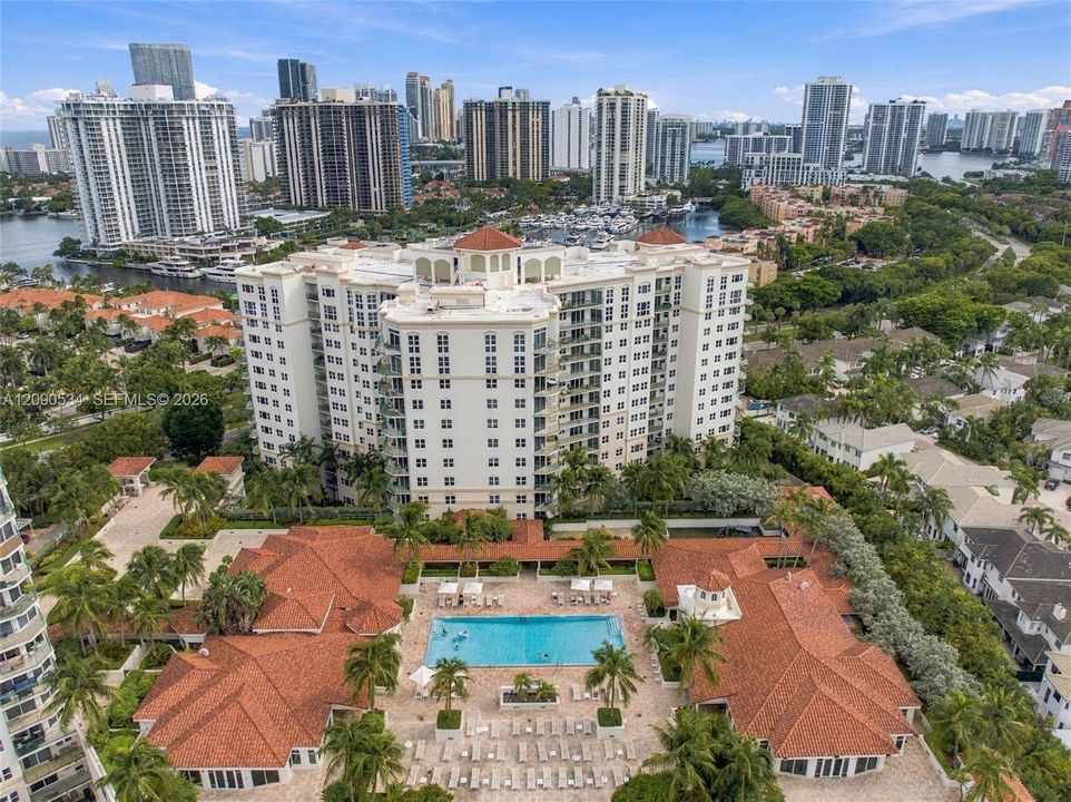 For Sale: $479,000 (2 beds, 2 baths, 1320 Square Feet)