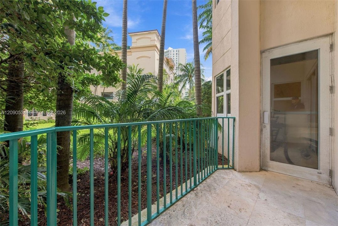 For Sale: $479,000 (2 beds, 2 baths, 1320 Square Feet)