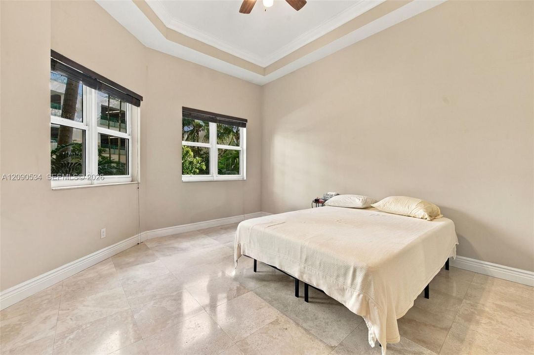 For Sale: $479,000 (2 beds, 2 baths, 1320 Square Feet)