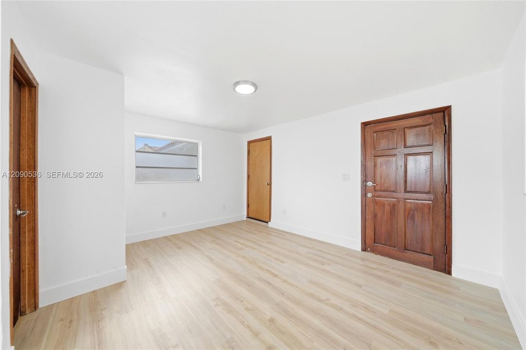 En Venta: $819,000 (4 camas, 3 baños, 1769 Pies cuadrados)