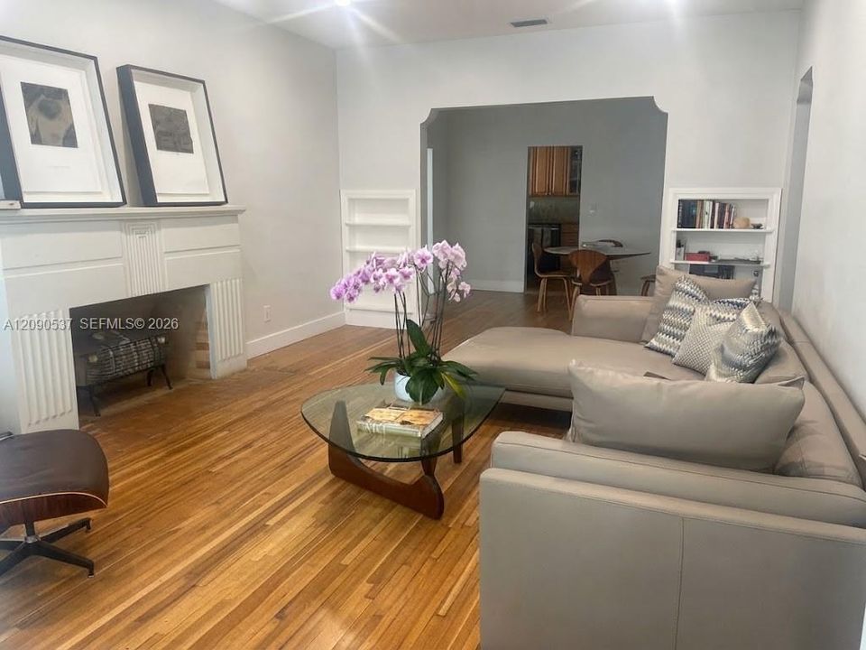 En Renta: $6,500 (3 camas, 2 baños, 1907 Pies cuadrados)