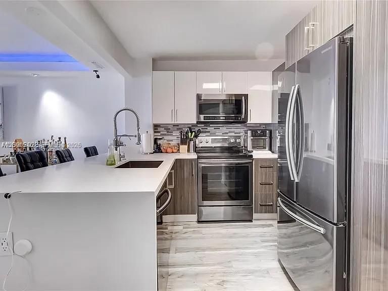 En Renta: $3,975 (2 camas, 2 baños, 1262 Pies cuadrados)