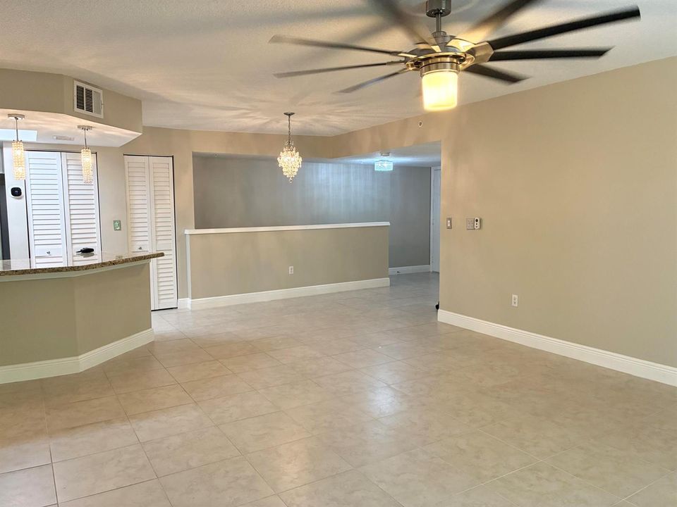 Spacious living room