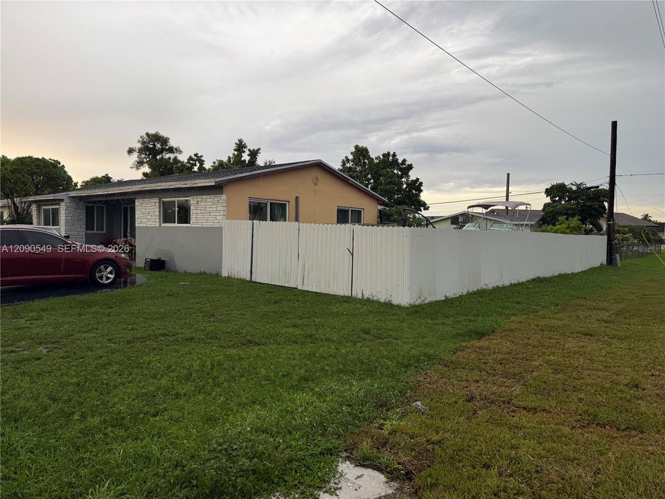En Venta: $505,000 (3 camas, 2 baños, 1225 Pies cuadrados)