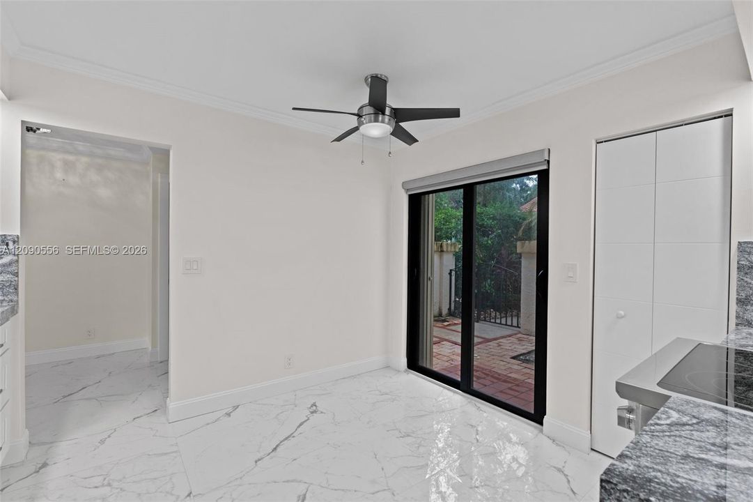 For Sale: $419,900 (2 beds, 2 baths, 1300 Square Feet)