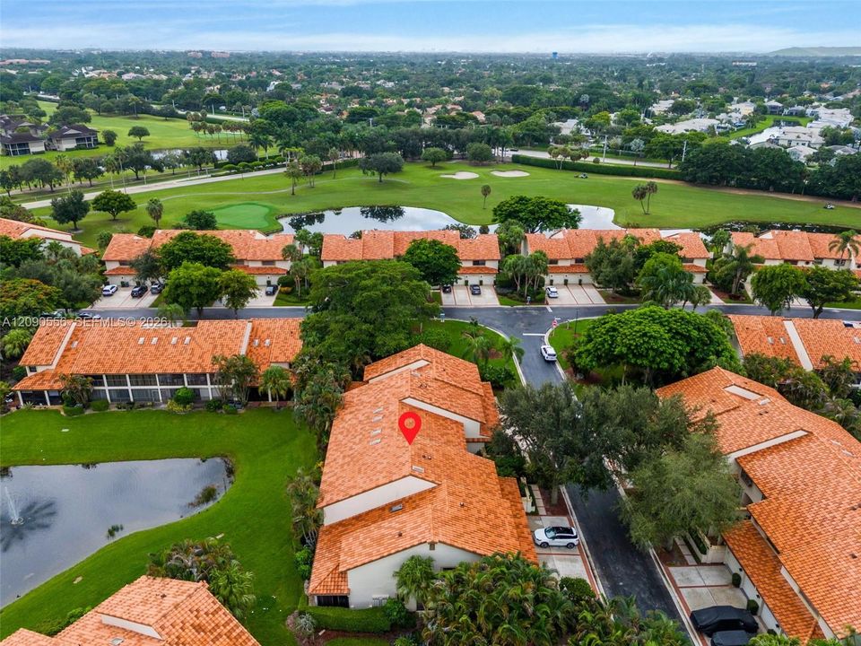 For Sale: $419,900 (2 beds, 2 baths, 1300 Square Feet)
