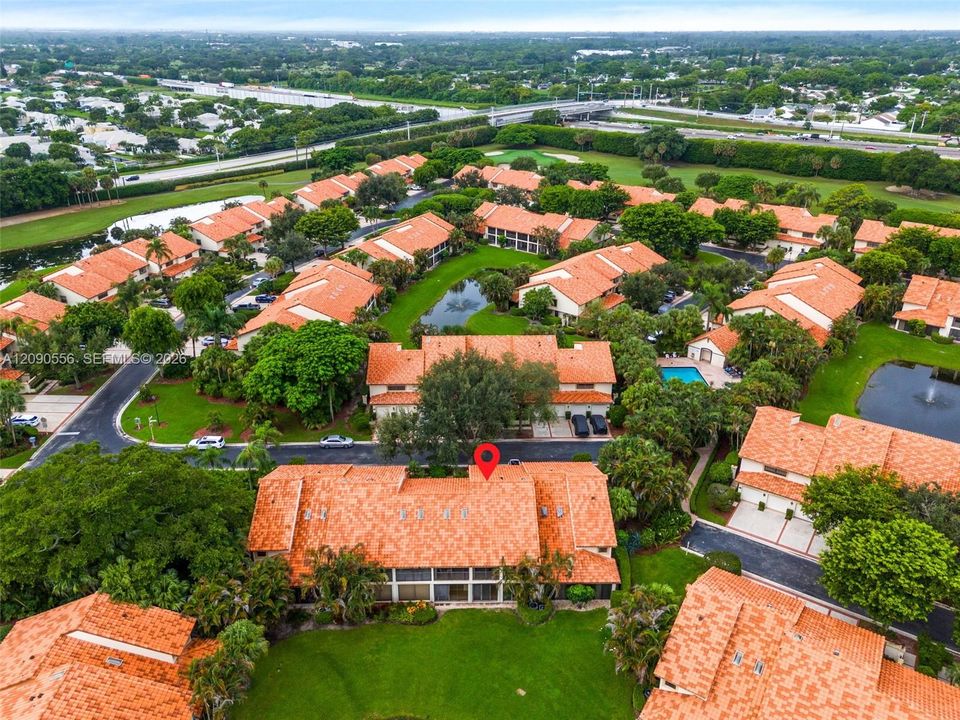 For Sale: $419,900 (2 beds, 2 baths, 1300 Square Feet)