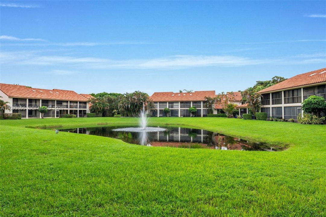 For Sale: $419,900 (2 beds, 2 baths, 1300 Square Feet)