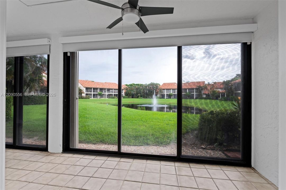 For Sale: $419,900 (2 beds, 2 baths, 1300 Square Feet)