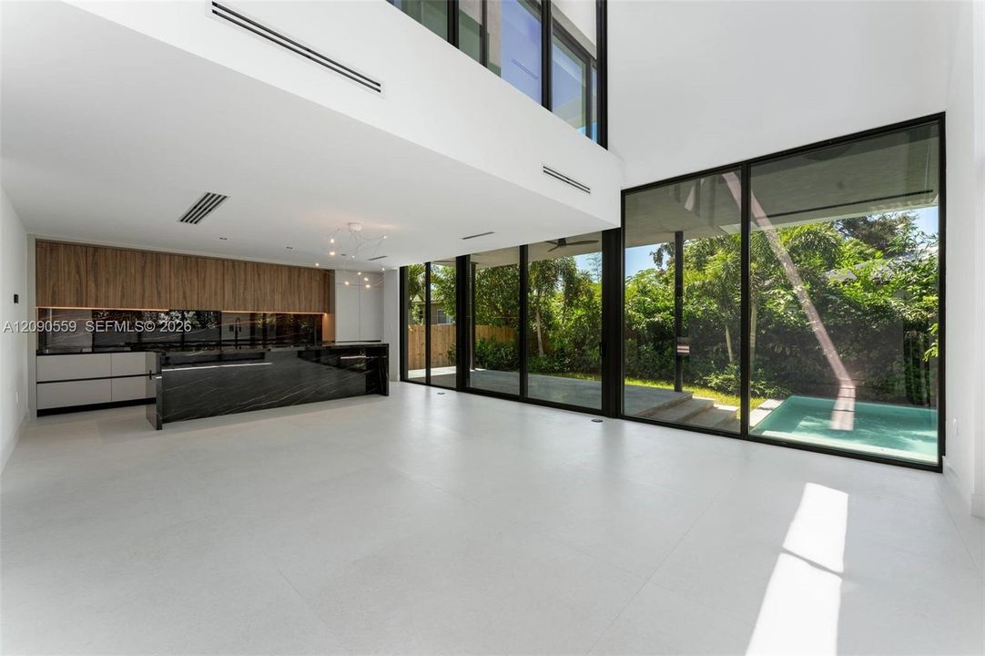 For Rent: $19,500 (4 beds, 4 baths, 2643 Square Feet)