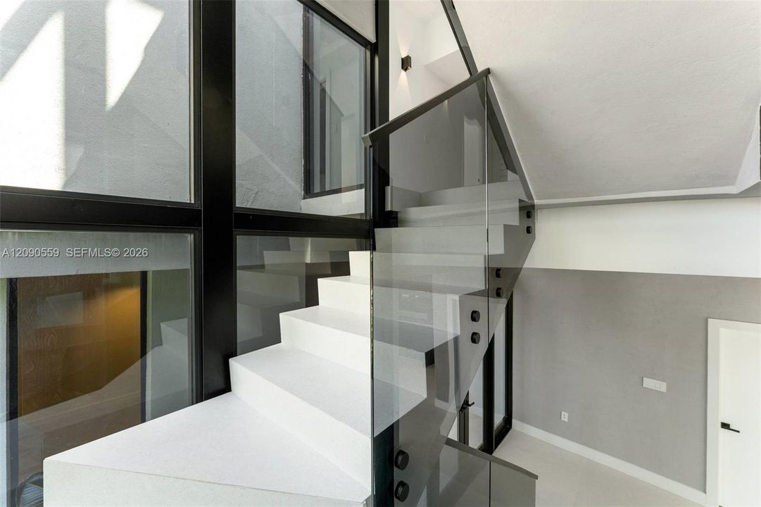 For Rent: $19,500 (4 beds, 4 baths, 2643 Square Feet)