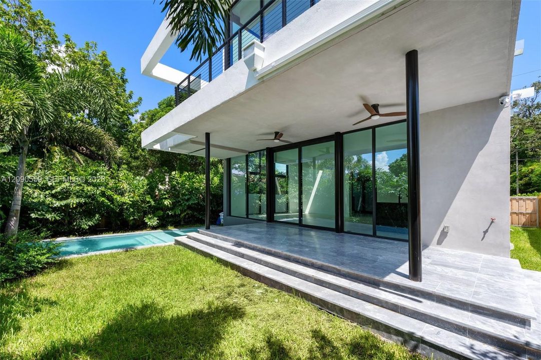 For Rent: $19,500 (4 beds, 4 baths, 2643 Square Feet)