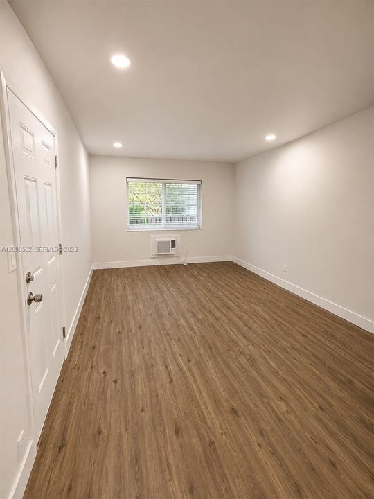 For Rent: $1,661 (0 beds, 1 baths, 465 Square Feet)