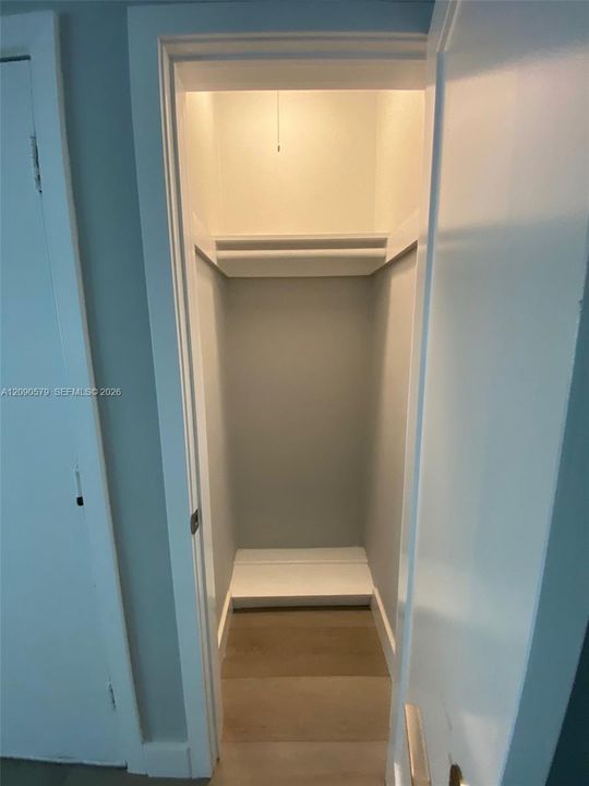 For Rent: $1,650 (0 beds, 1 baths, 420 Square Feet)