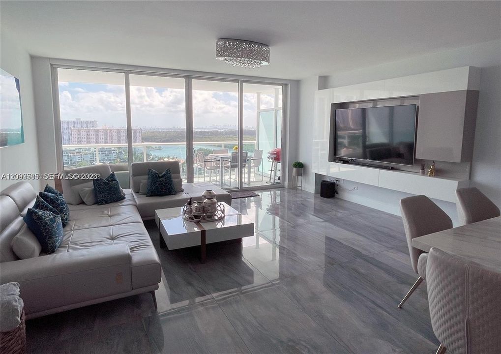 В аренду: $6,800 (3 спален, 2 ванн, 1705 Квадратных фут)