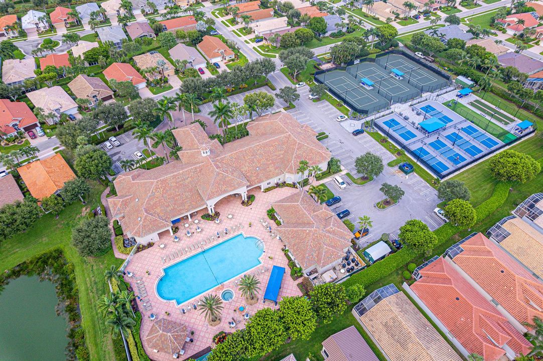 60-Aerial-Clubhouse