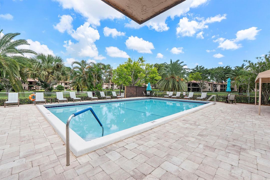 9283 Vista Del Lago_032