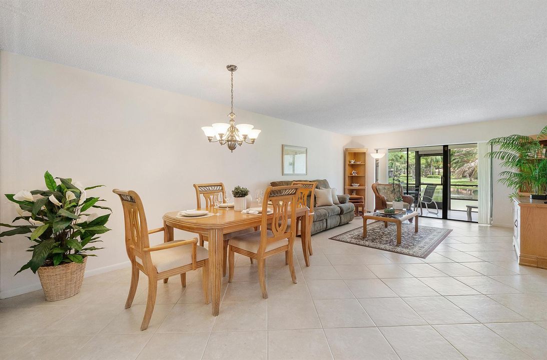 9283 Vista Del Lago_001