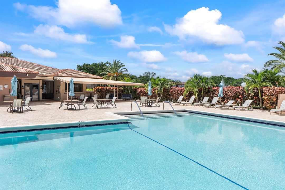 9283 Vista Del Lago_035