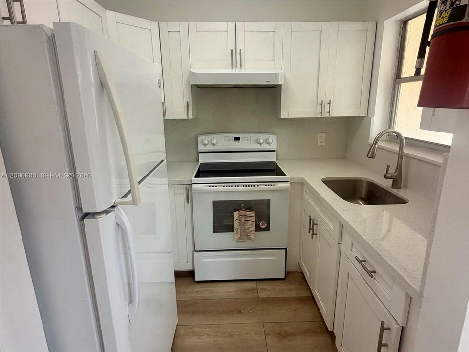 For Rent: $1,900 (1 beds, 1 baths, 3508 Square Feet)