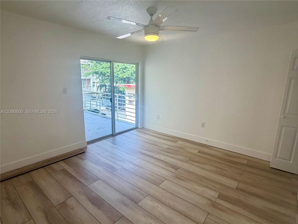 For Rent: $1,900 (1 beds, 1 baths, 3508 Square Feet)