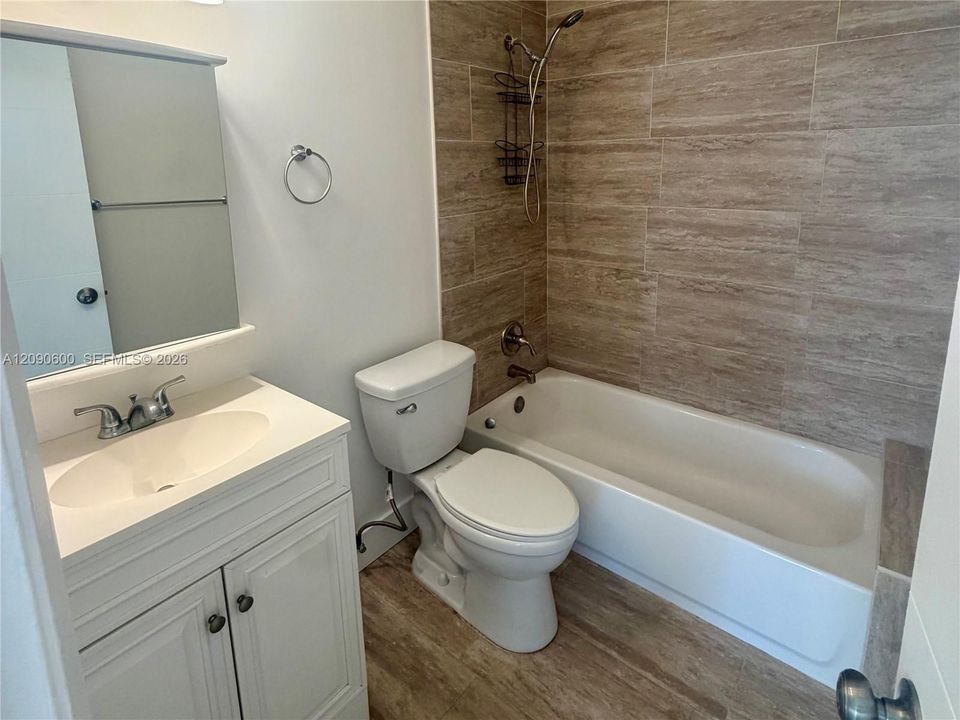 For Rent: $1,900 (1 beds, 1 baths, 3508 Square Feet)