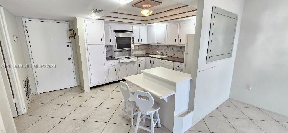 На продажу: $180,000 (1 спален, 1 ванн, 1005 Квадратных фут)