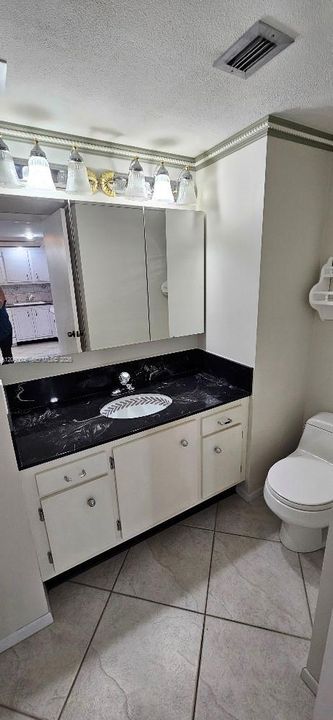 На продажу: $180,000 (1 спален, 1 ванн, 1005 Квадратных фут)