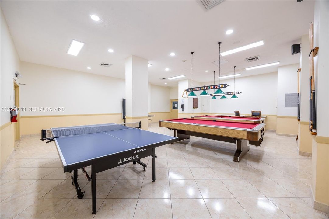 En Venta: $350,000 (2 camas, 2 baños, 1087 Pies cuadrados)