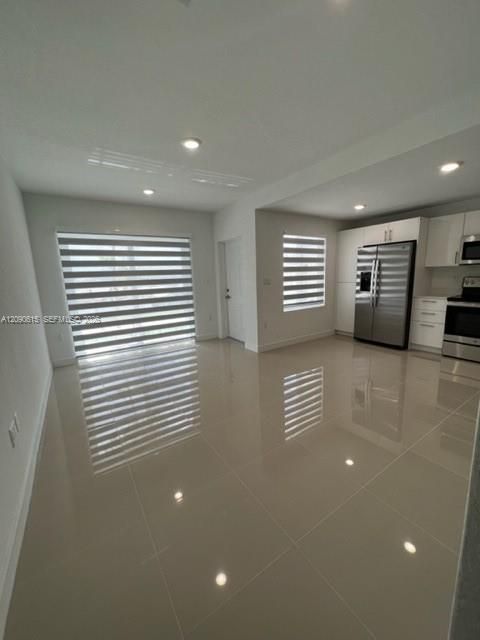 For Rent: $2,950 (4 beds, 3 baths, 1398 Square Feet)
