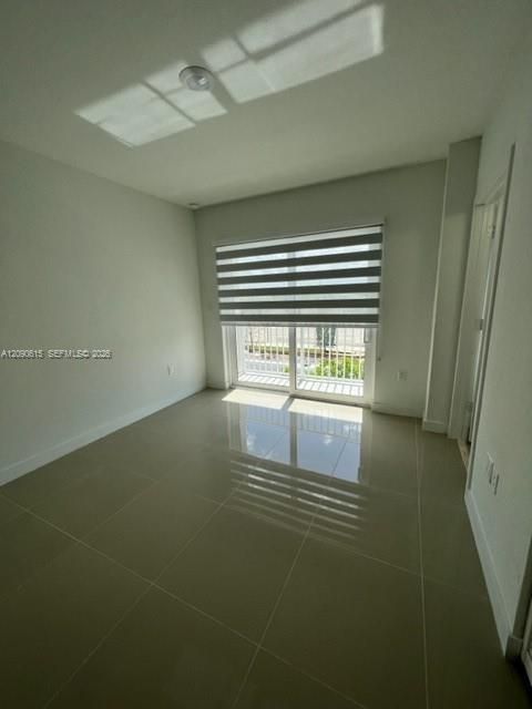 For Rent: $2,950 (4 beds, 3 baths, 1398 Square Feet)